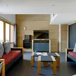 Grand Rénové Pour 15 Pers. · Proche Pistes · Espace Bien-être - Fr-1-181-1085